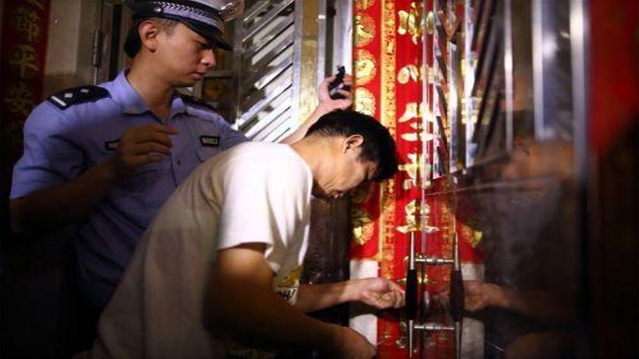 淄博请开锁师傅开了锁后，师傅为什么一般都不进门，就算主人请也不进去？